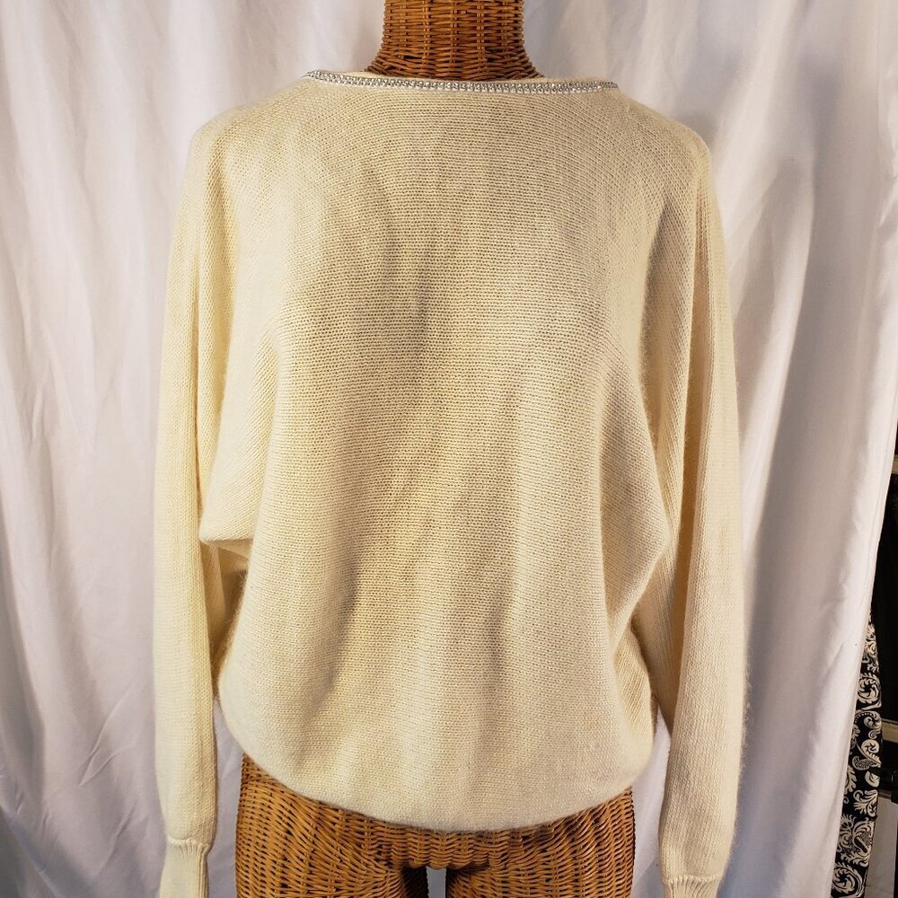 I.B. DIFFUSION Women's Beaded White Sweater Size M/L
